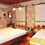 Kispet Marti Boutique *
