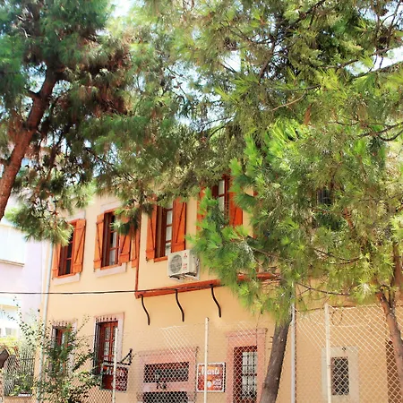 Kispet Marti Boutique