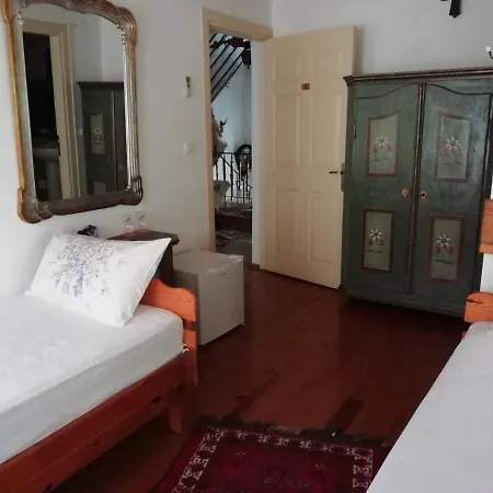 Kispet Marti Boutique *