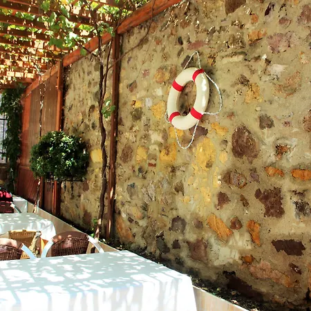 Kispet Marti Boutique Айвалик