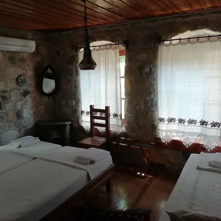 Гостьовий будинок Kispet Marti Boutique *